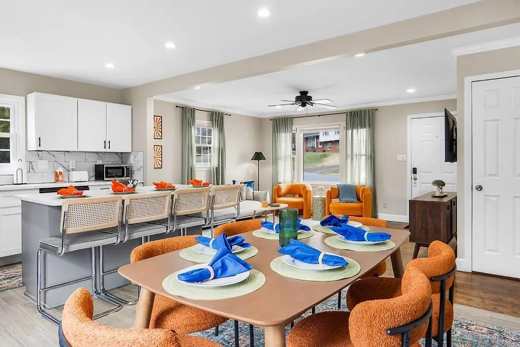 5Bd Vibrant Haven: Basketball - 10Mins To Airport Charlotte United States
